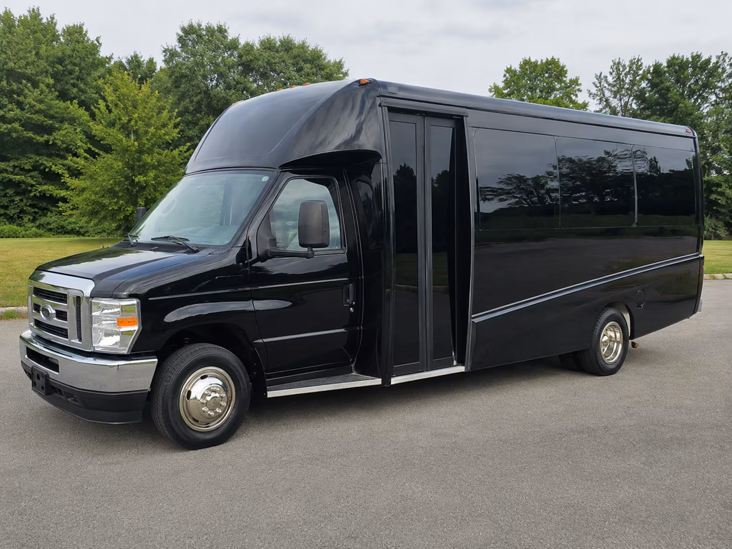 let a minibus handle the back roads to prince william county s estate wineries