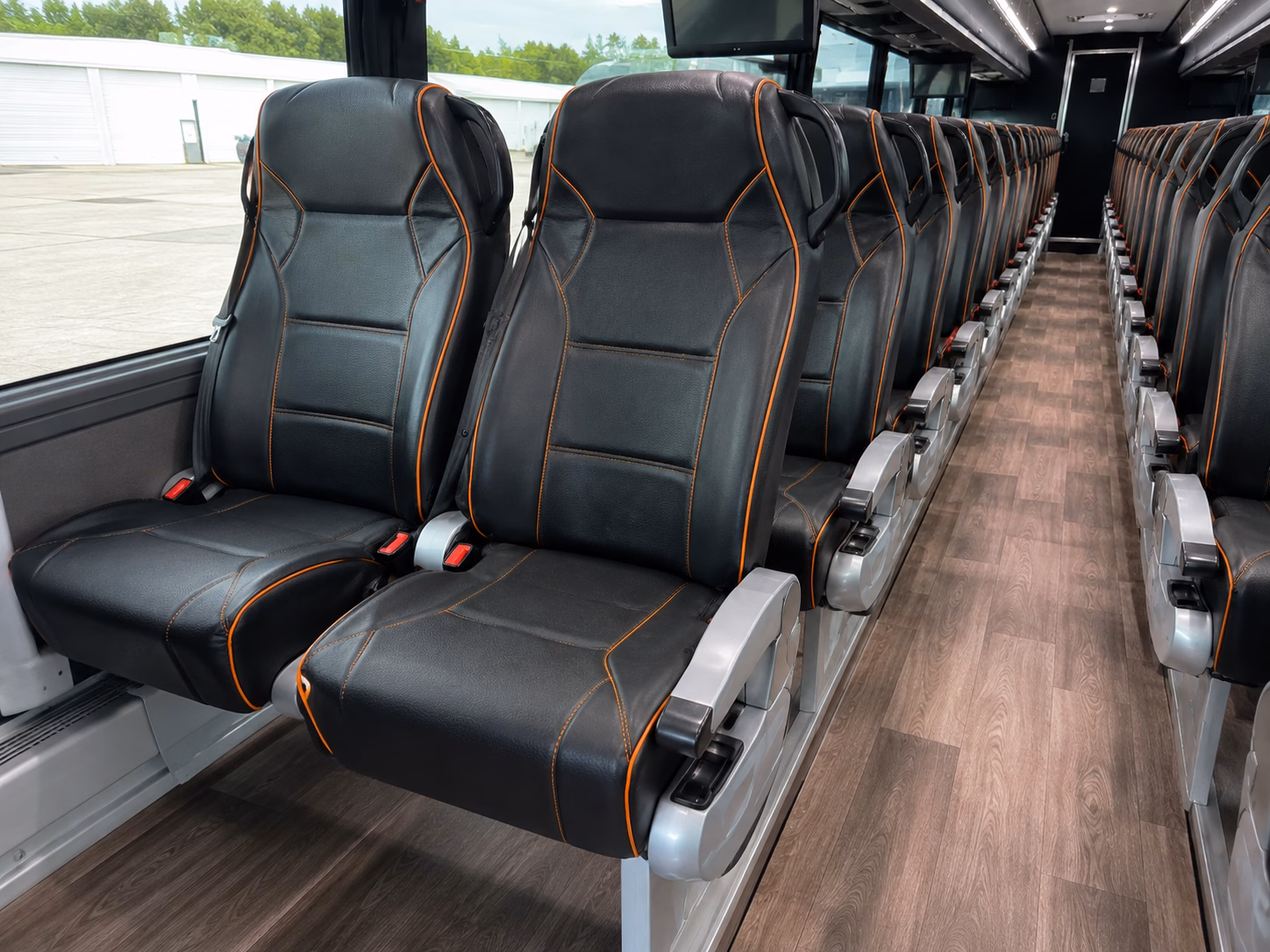 shuttle your group to capital one arena for capitals and wizards games